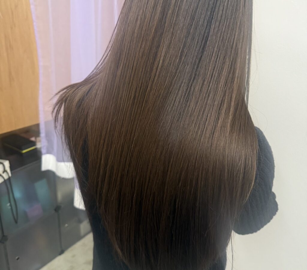 水素ケア施術後のブラウンロングヘア｜札幌駅の髪質改善サロンCOTANの抗酸化設計例